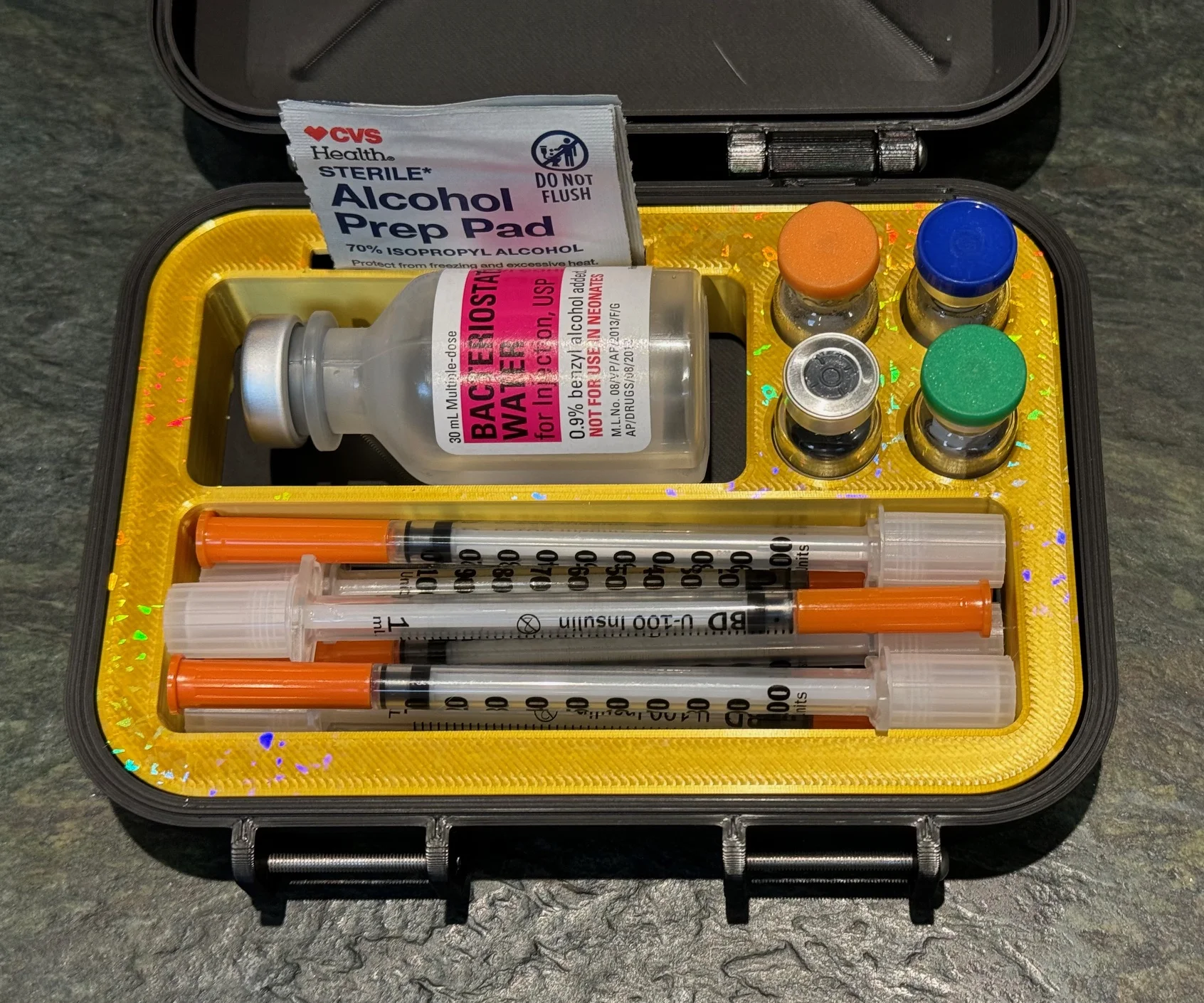 attachments-b-g-vial-case-open-webp.1146.webp