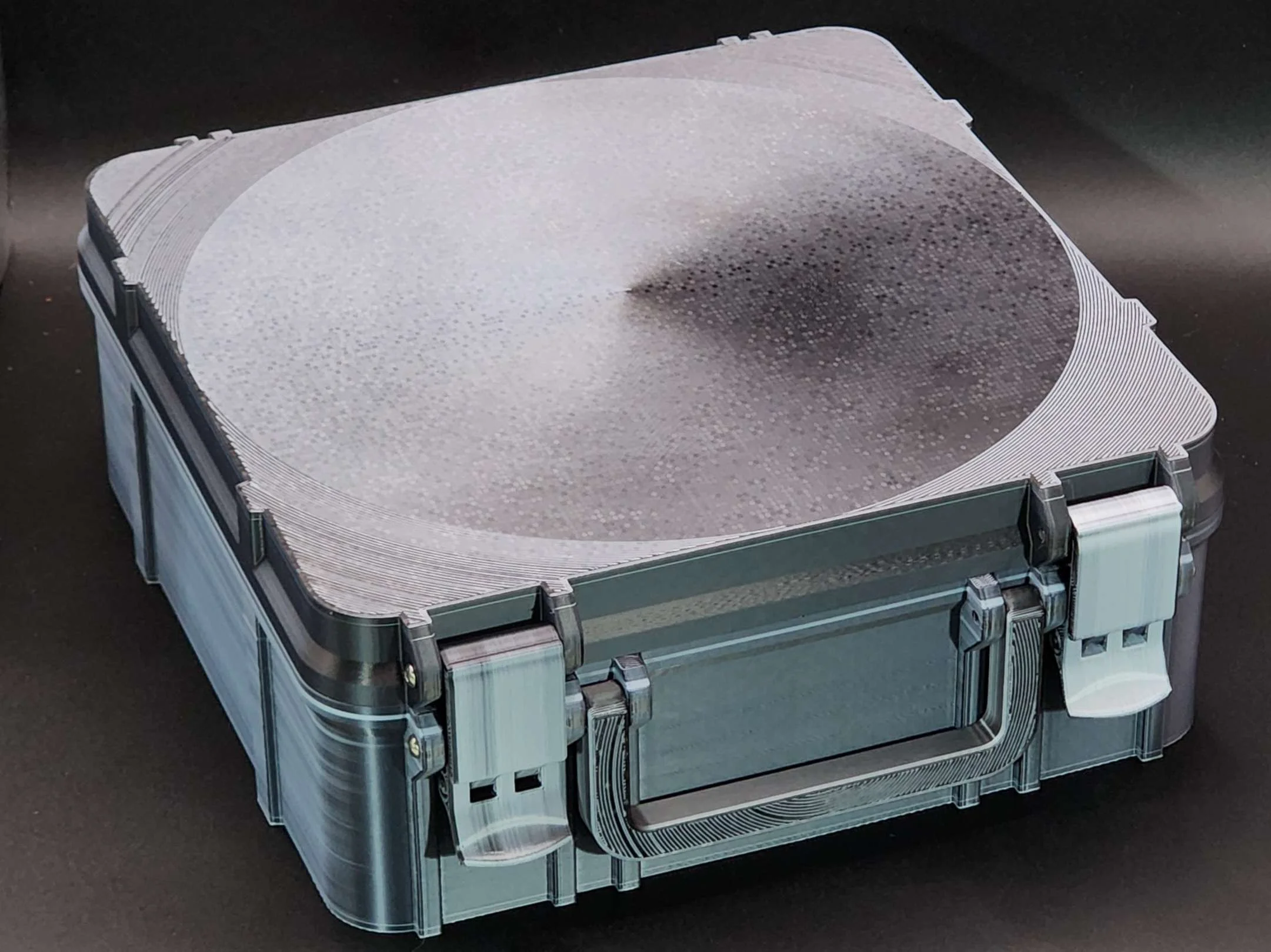 attachments-silver-case-webp.22557.webp
